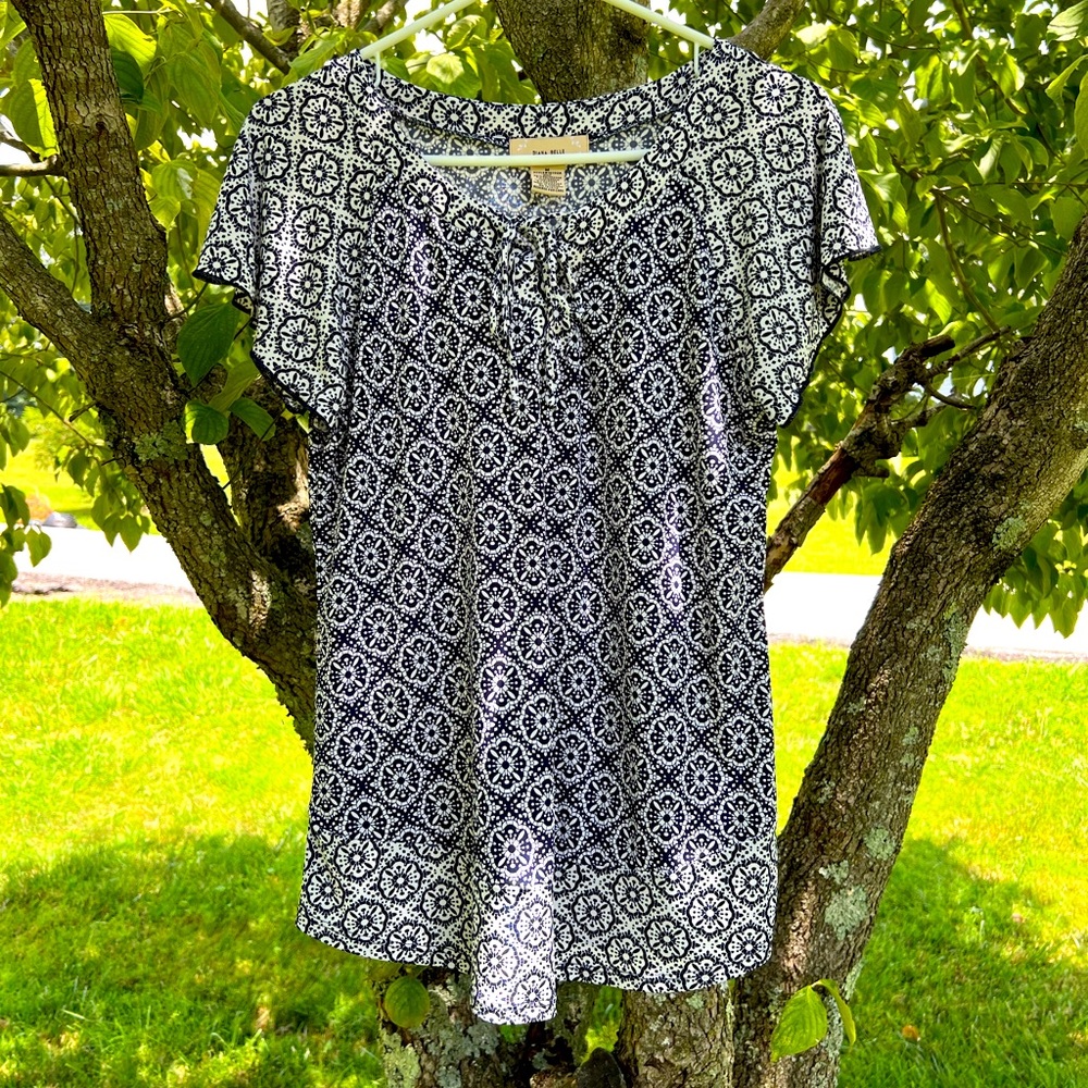 Diana Belle Blouse, Size medium